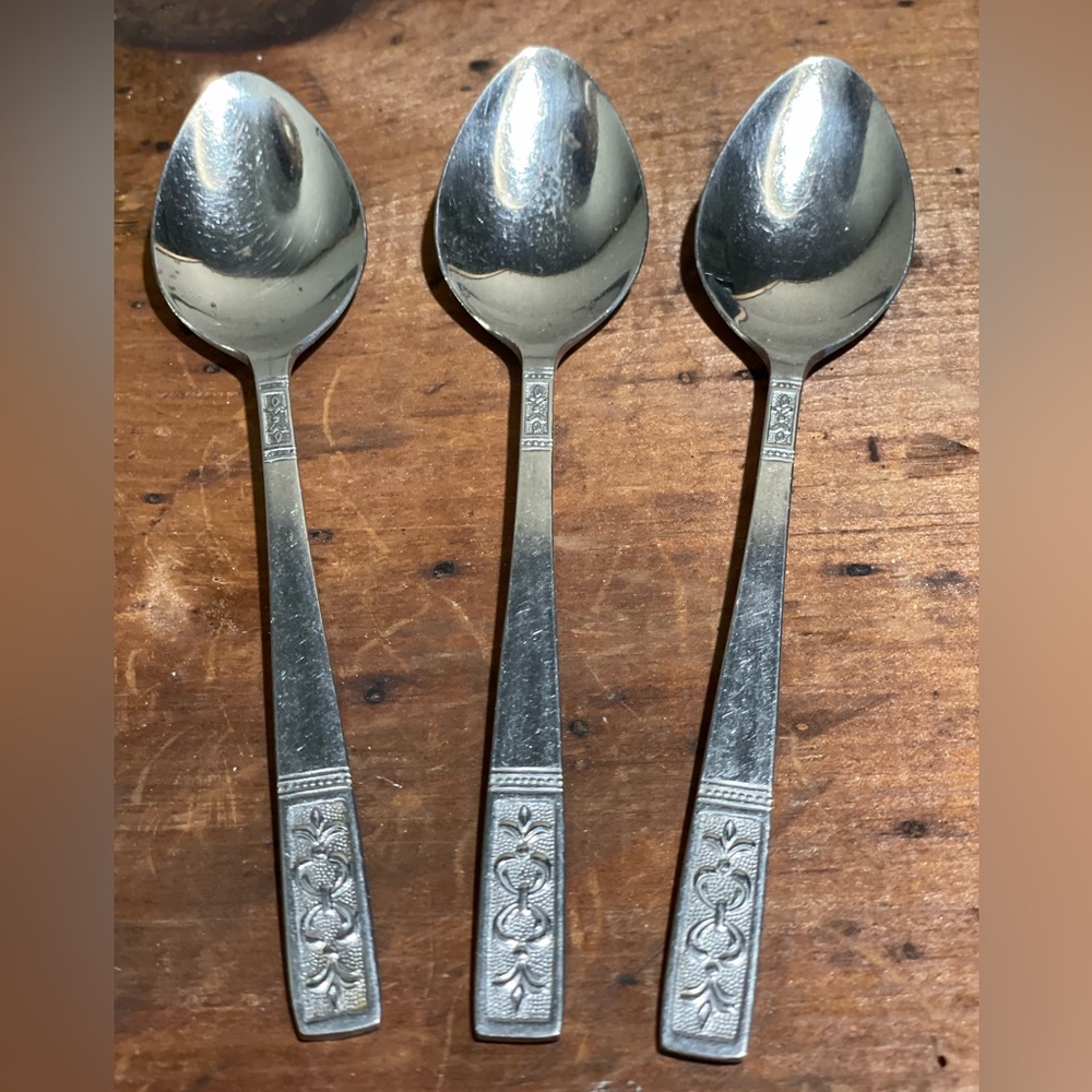 Customcraft Stainless FLEUR DE LIS Set of 3 Teaspoons Flatware Spoons